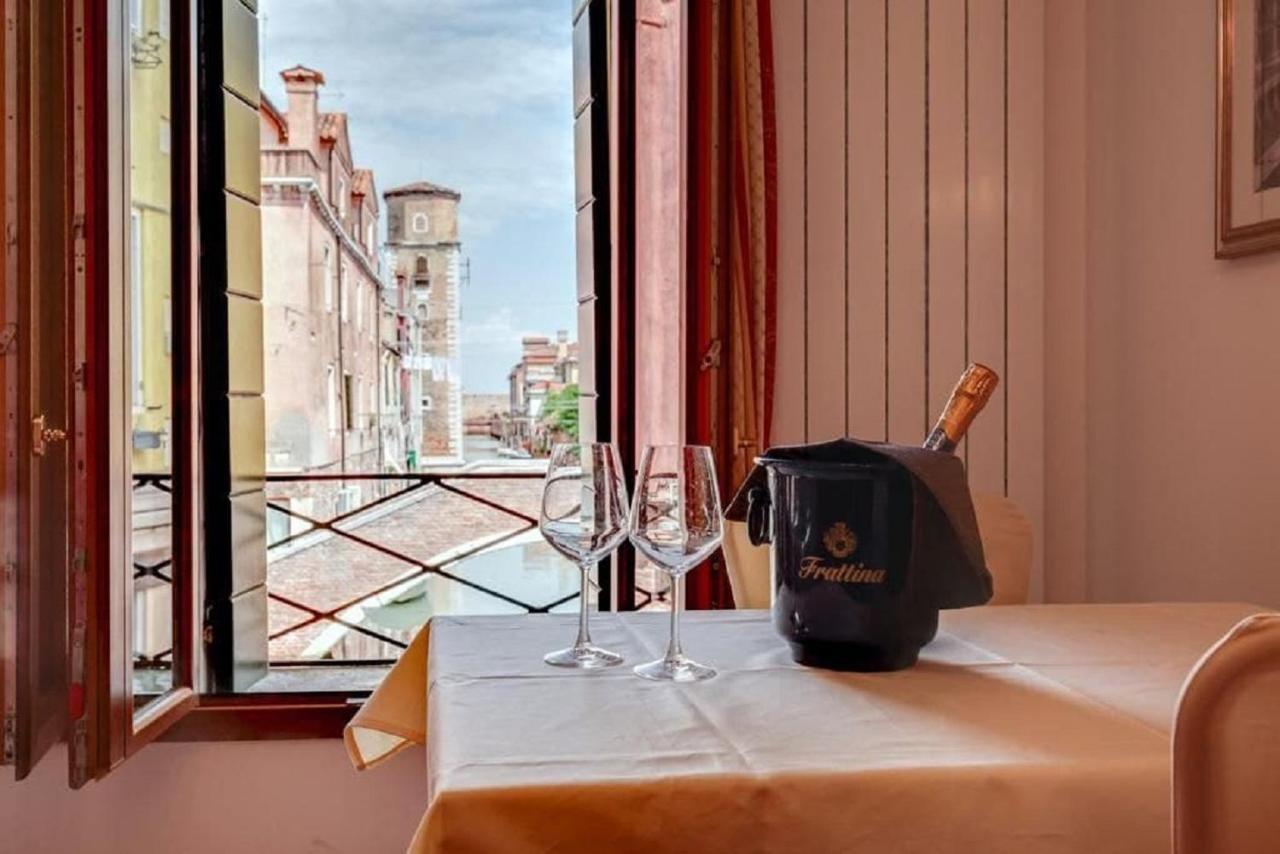 Apartamento Heart Of Biennale Venecia Exterior foto
