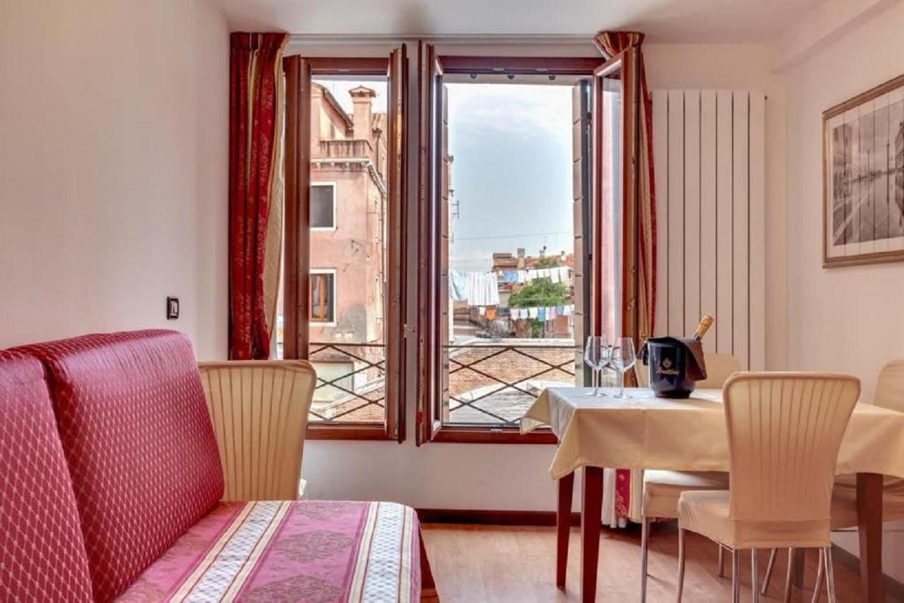 Apartamento Heart Of Biennale Venecia Exterior foto
